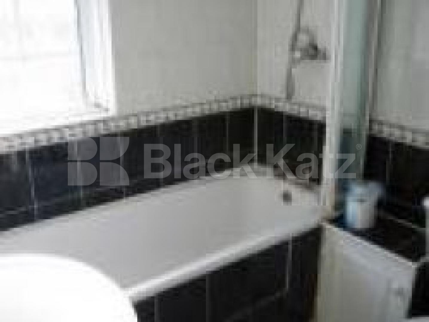 			3 Bedroom, 1 bath, 1 reception Flat			 Oakworth Road, LADBROKE ROAD W10